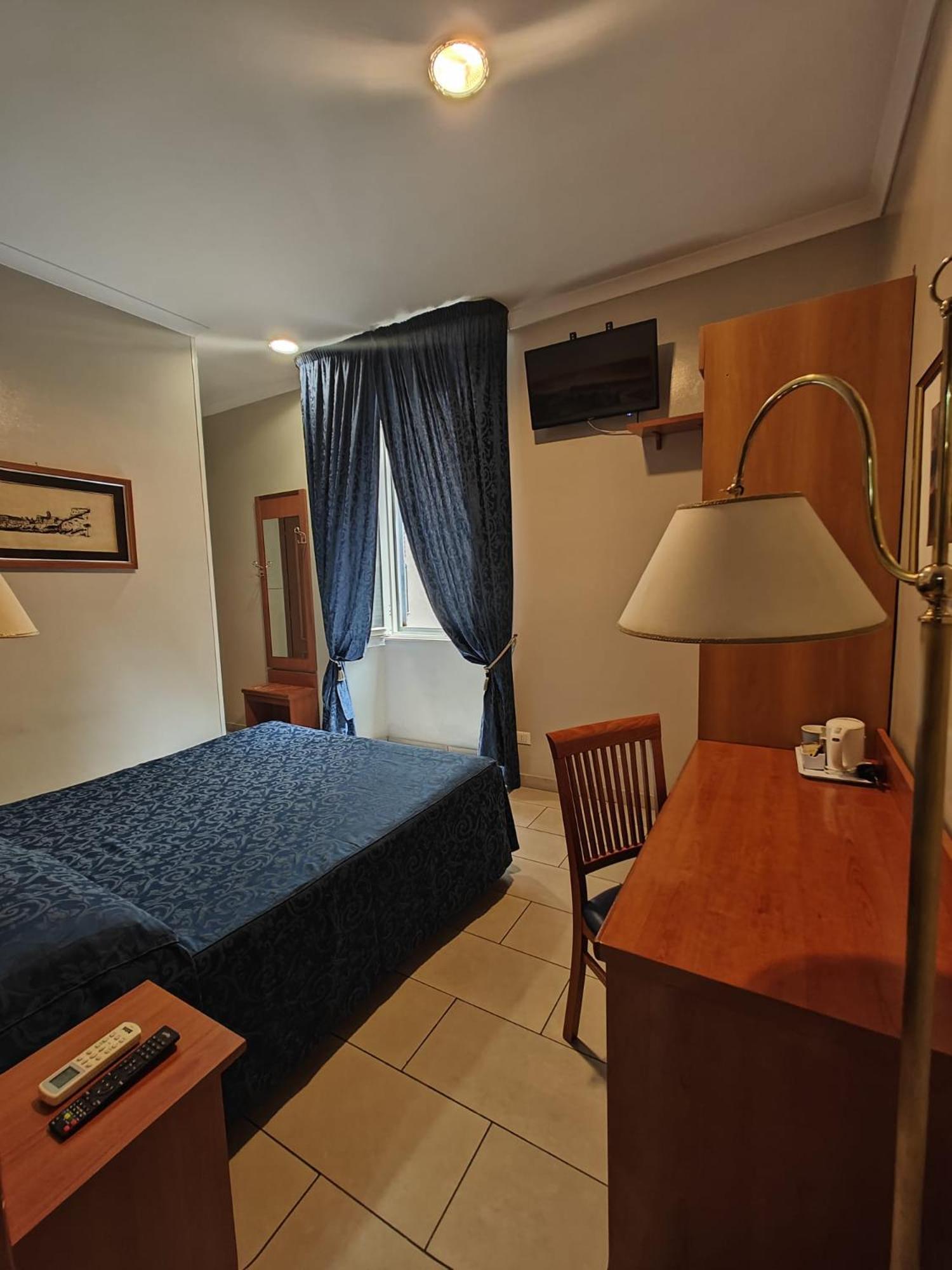 Domus Roxy Hotel Rome Exterior photo